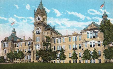 Old Main.1910s.Postcard.2.