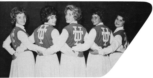 1961 Cheerleaders