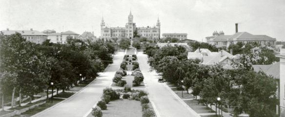 University Avenue.1910s