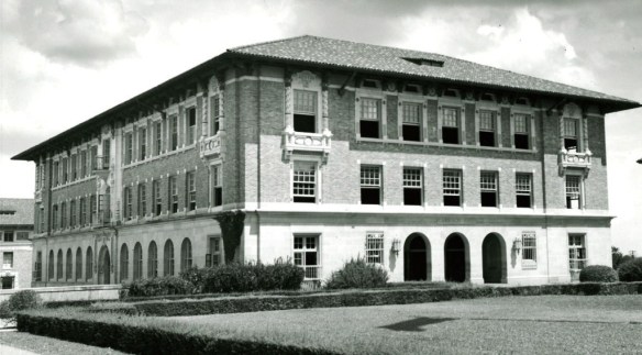 garrison-hall-1930s