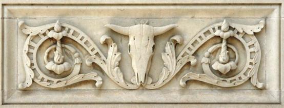 garrison-hall-longhorn-skull