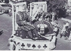 1954-round-up-parade-float-winner